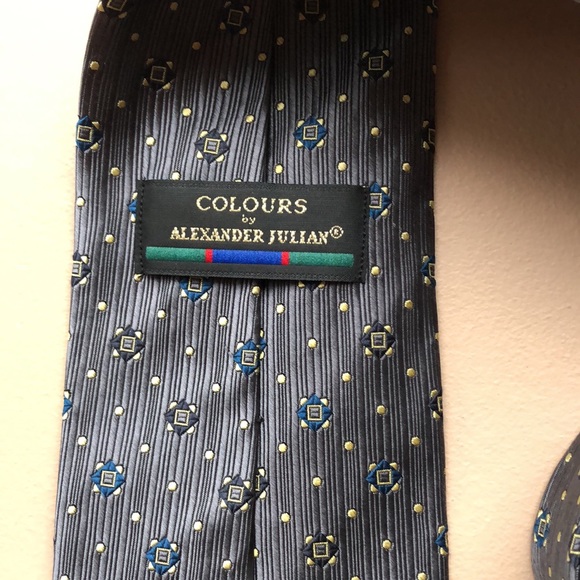 COLOURS by Alexander Julian 👔 Grey Silk Tie - Picture 3 of 5